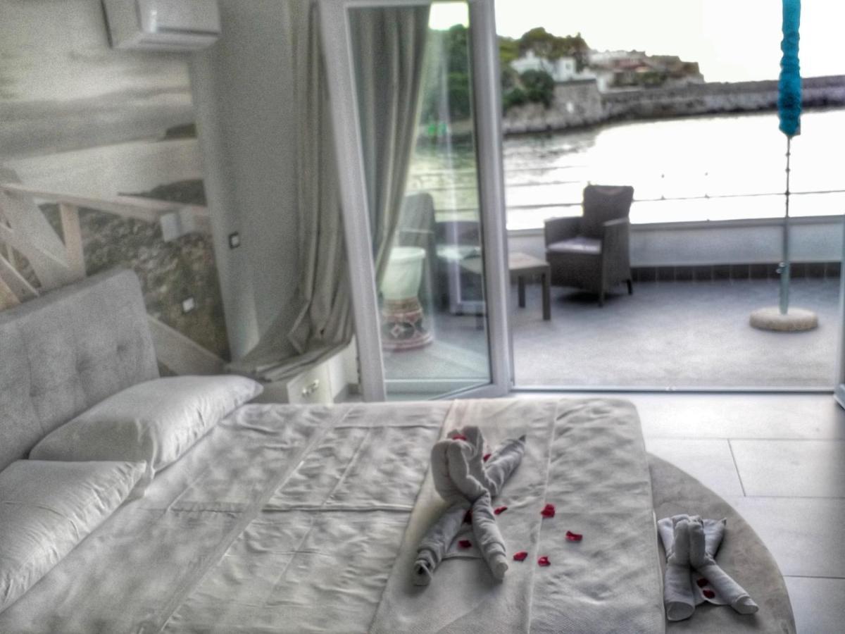 Clipper Suite Isquia Exterior foto