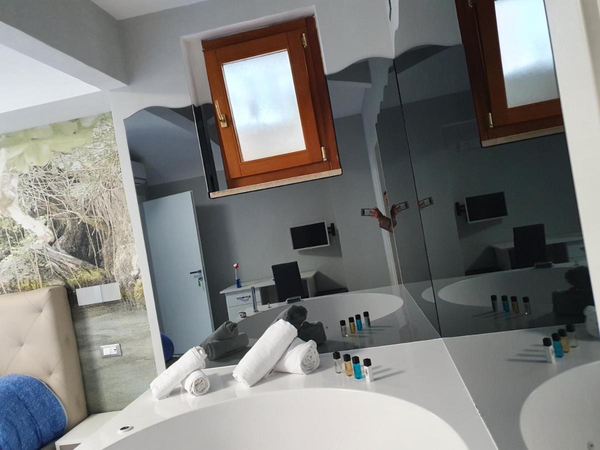 Clipper Suite Isquia Exterior foto